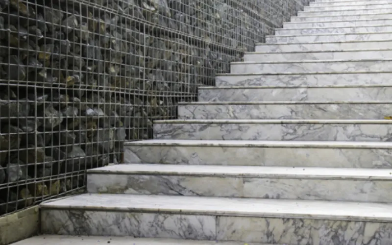 Low contact surface area application